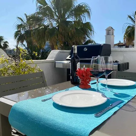 Duplex Vistas Al Mar, Piscina, Jacuzzi Y Playa. Appartamento Estepona